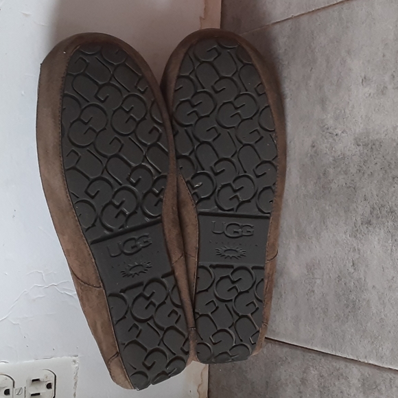 UGG   slipper  size  12 women - Picture 5 of 5